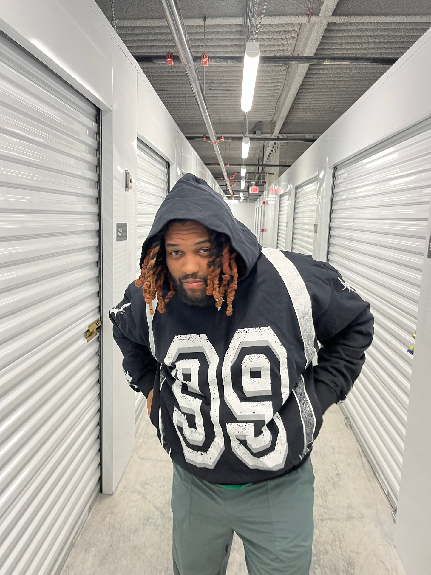 BARBED WIRED CHAMPION HOODIE.